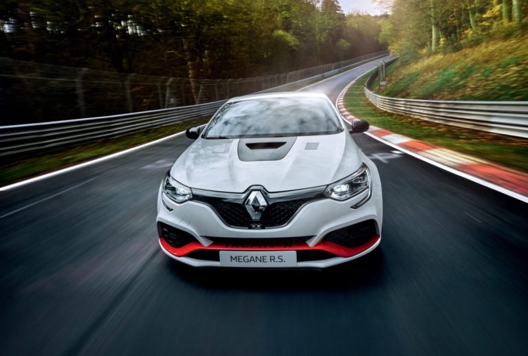 Renault Reclaims Fastest FWD Nordschleife Lap Record