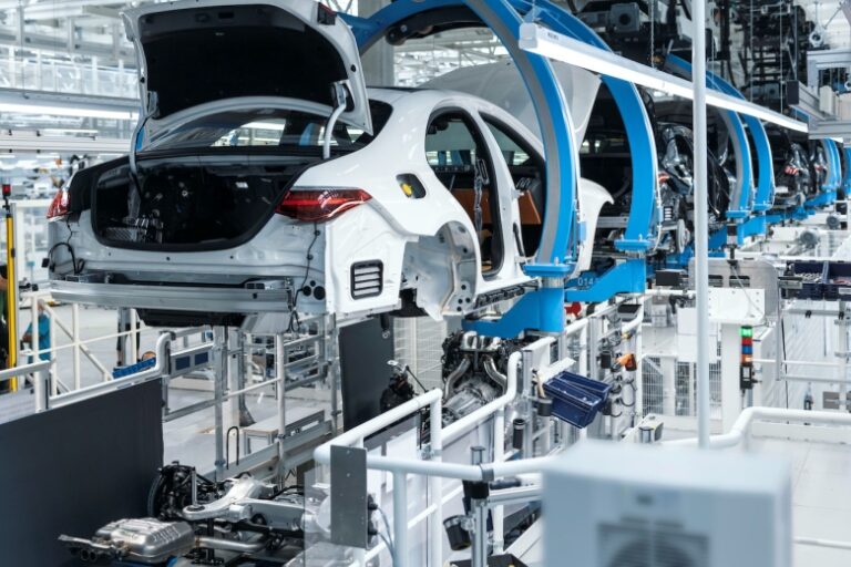 Mercedes’ Futuristic Flagship Factory 56