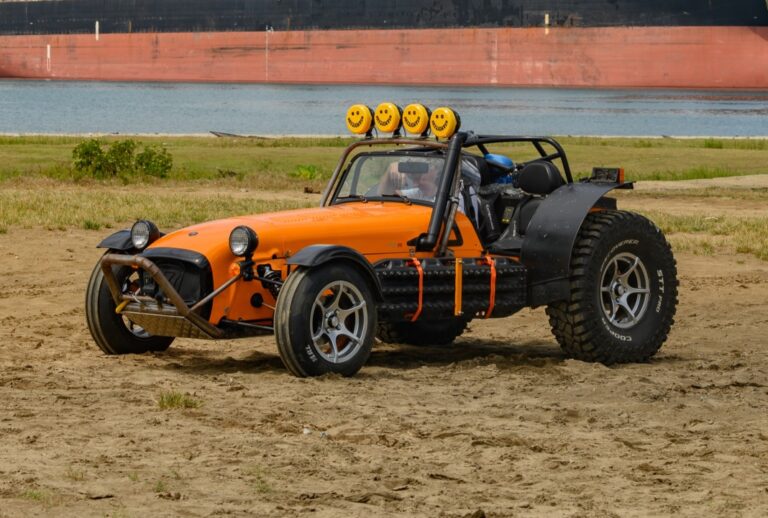 Caterham Seven Goes On Safari With The Grand Tour