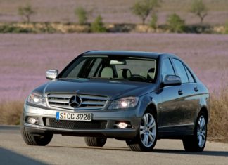 Mercedes-Benz C320 CDI: Burning the Midnight Oil