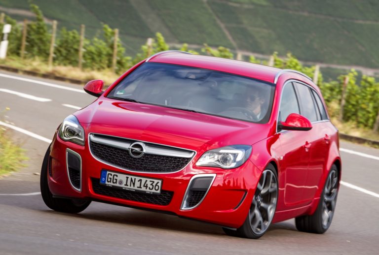 Opel Insignia OPC Sports Tourer: High Performance Hauler