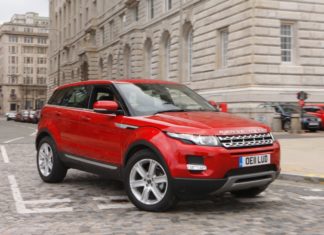 Range Rover Evoque SI4 5-Door: Glam Ranger