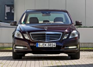 Mercedes-Benz E200 CGI Elegance: Elegant Executive