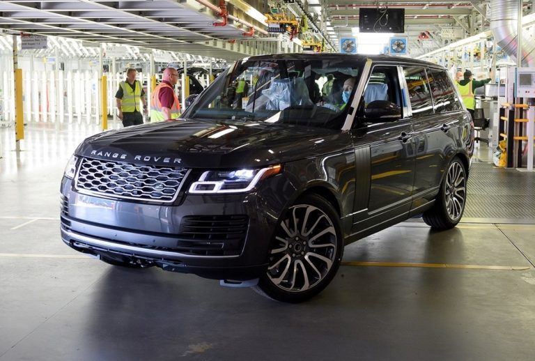 First Social Distance Built Range Rover Rolls Off The Line