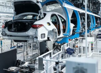 Mercedes’ Futuristic Flagship Factory 56
