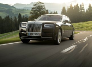 Rolls Royce Phantom EWB: Effortless, Elegant, Enormous… Epic