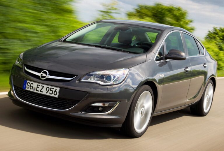 Opel Astra Saloon 1.4T: Still Relevant And Soldiering On