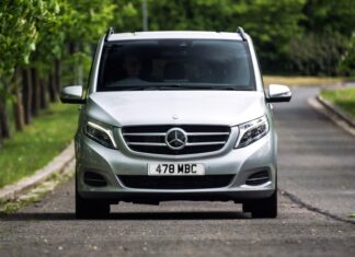 Mercedes-Benz V250 Avantgarde: Luxury By Large Measures