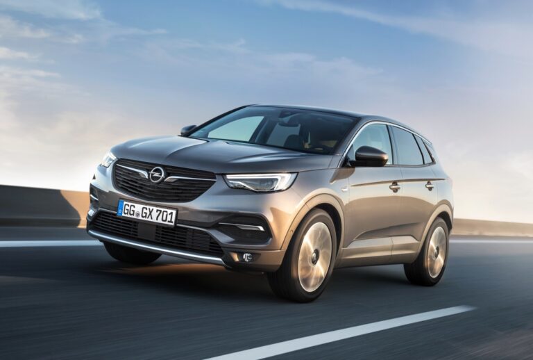 Opel Grandland X 1.6T: Classy, Conservative Compact Crossover